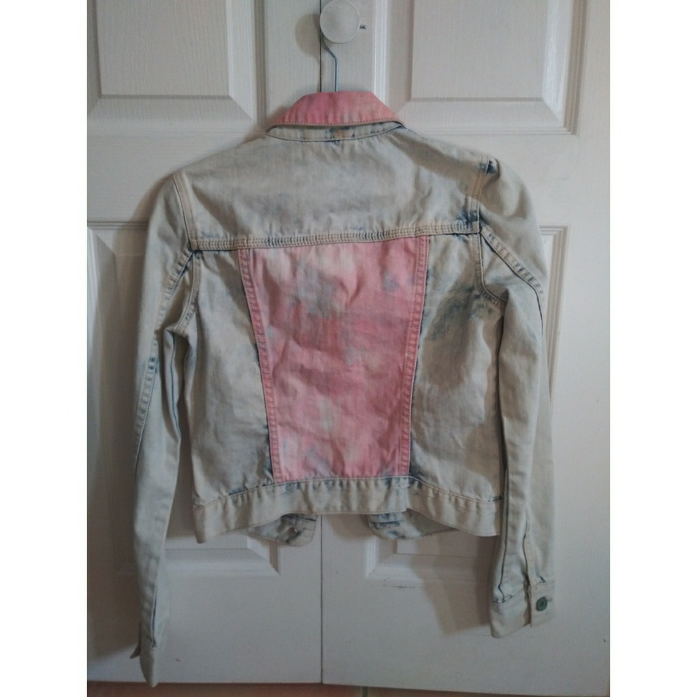Sold - Picture 3 of 3